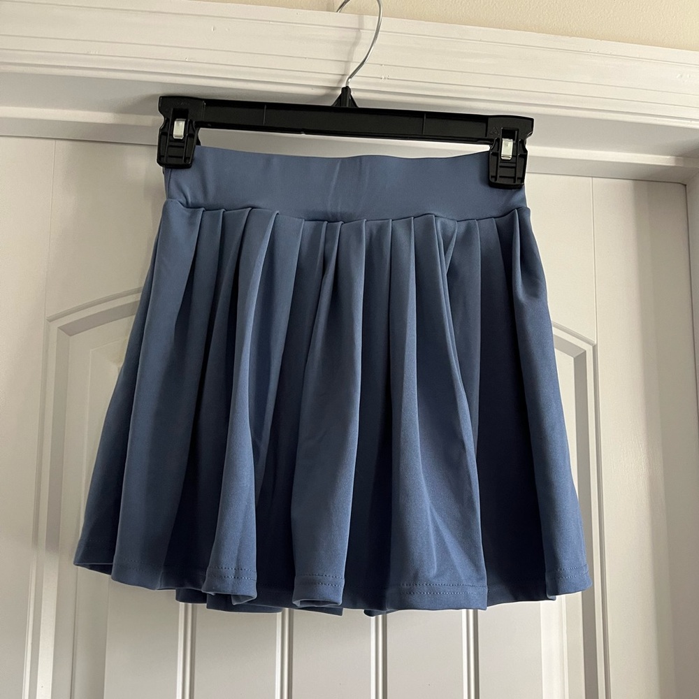 Women’s small athletic skort